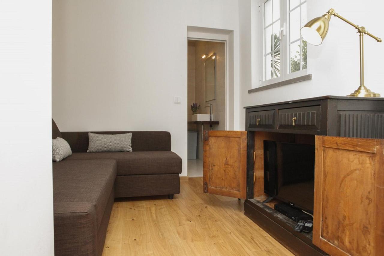 Cushy Apartment With Garden In Εστορίλ Εξωτερικό φωτογραφία