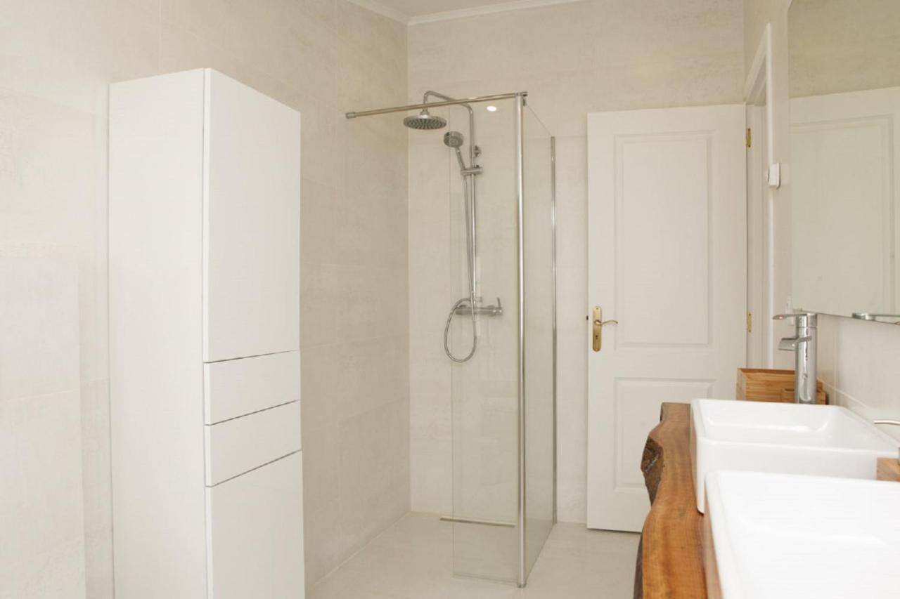 Cushy Apartment With Garden In Εστορίλ Εξωτερικό φωτογραφία